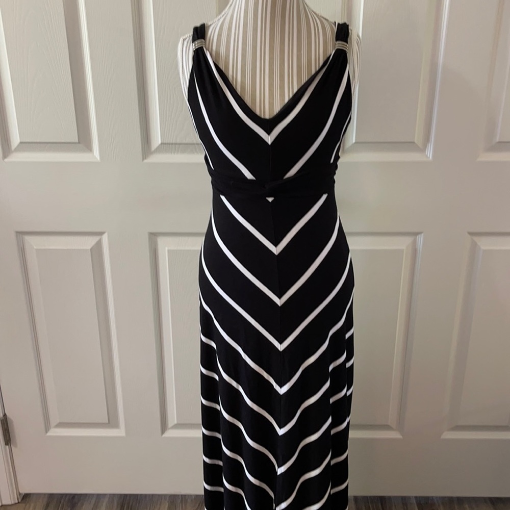 ▪️White house black market maxi dress▪️